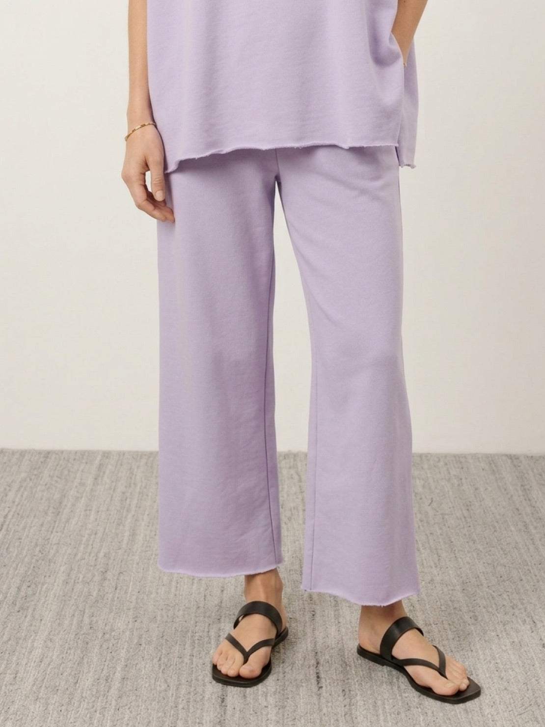Cotton-blend capelet lounge set with mock neck top and wide-leg pants in smooth fabric