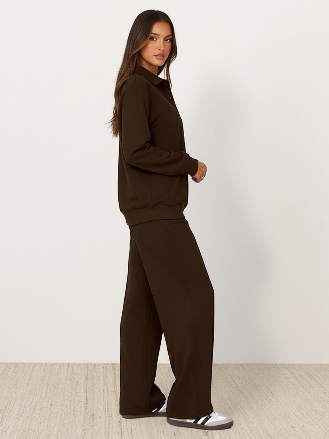 Wrinkle-free polo set with structured, breathable fabric and functional pockets