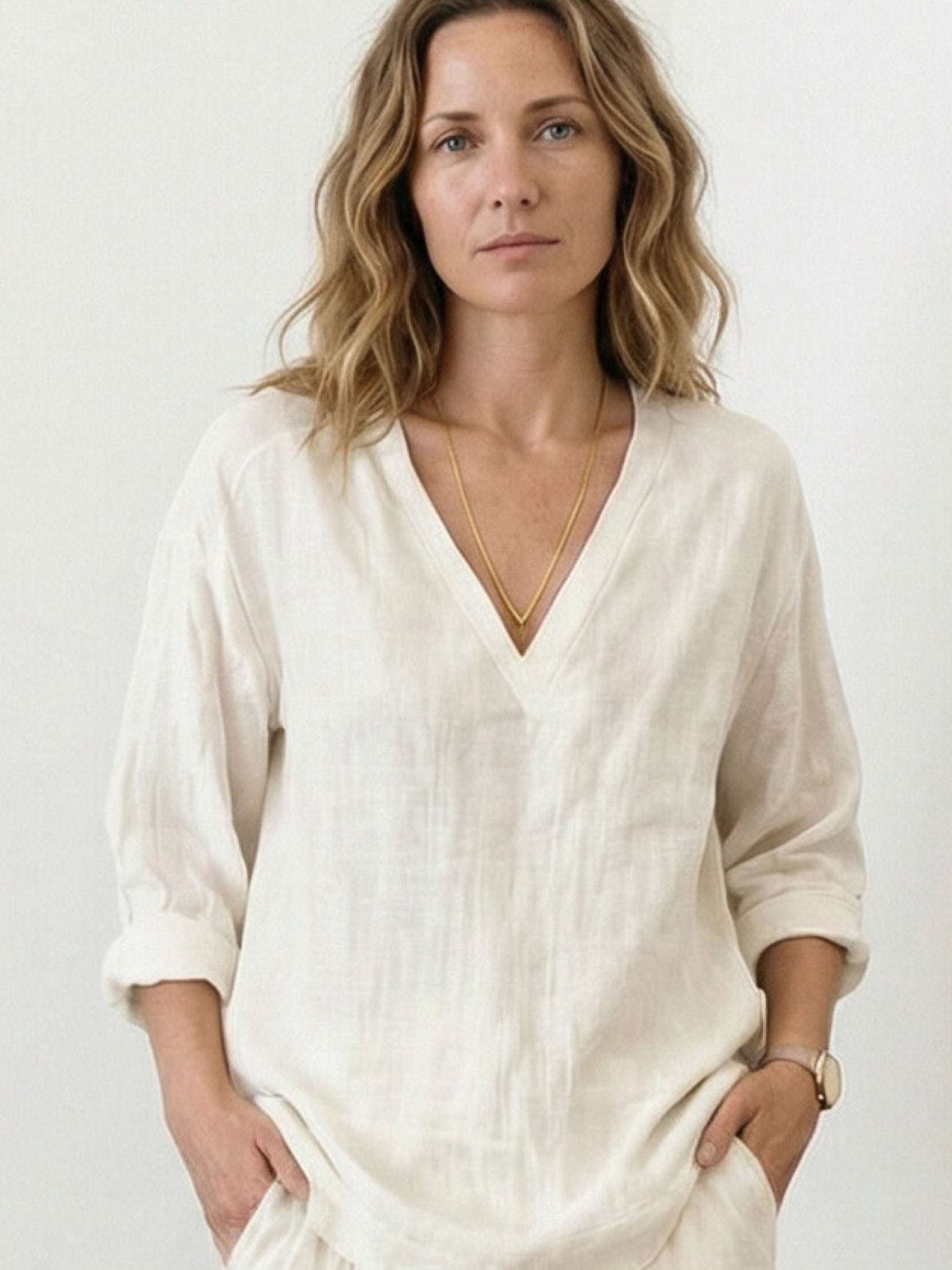 Lightweight cotton linen set with V-neck top and wide-leg pants