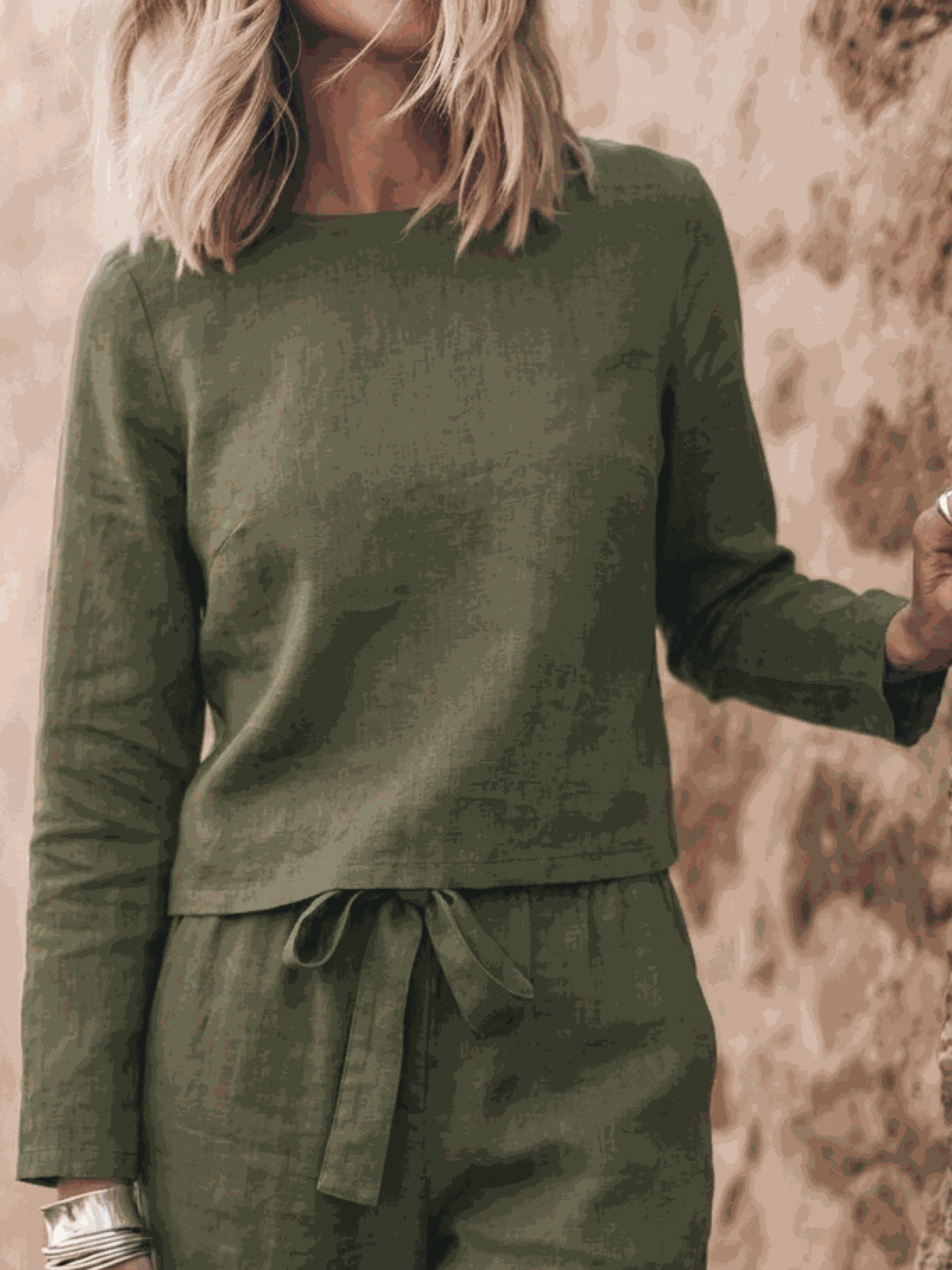 Cotton-linen set with relaxed short-sleeve top and straight-leg pants in monochrome palette