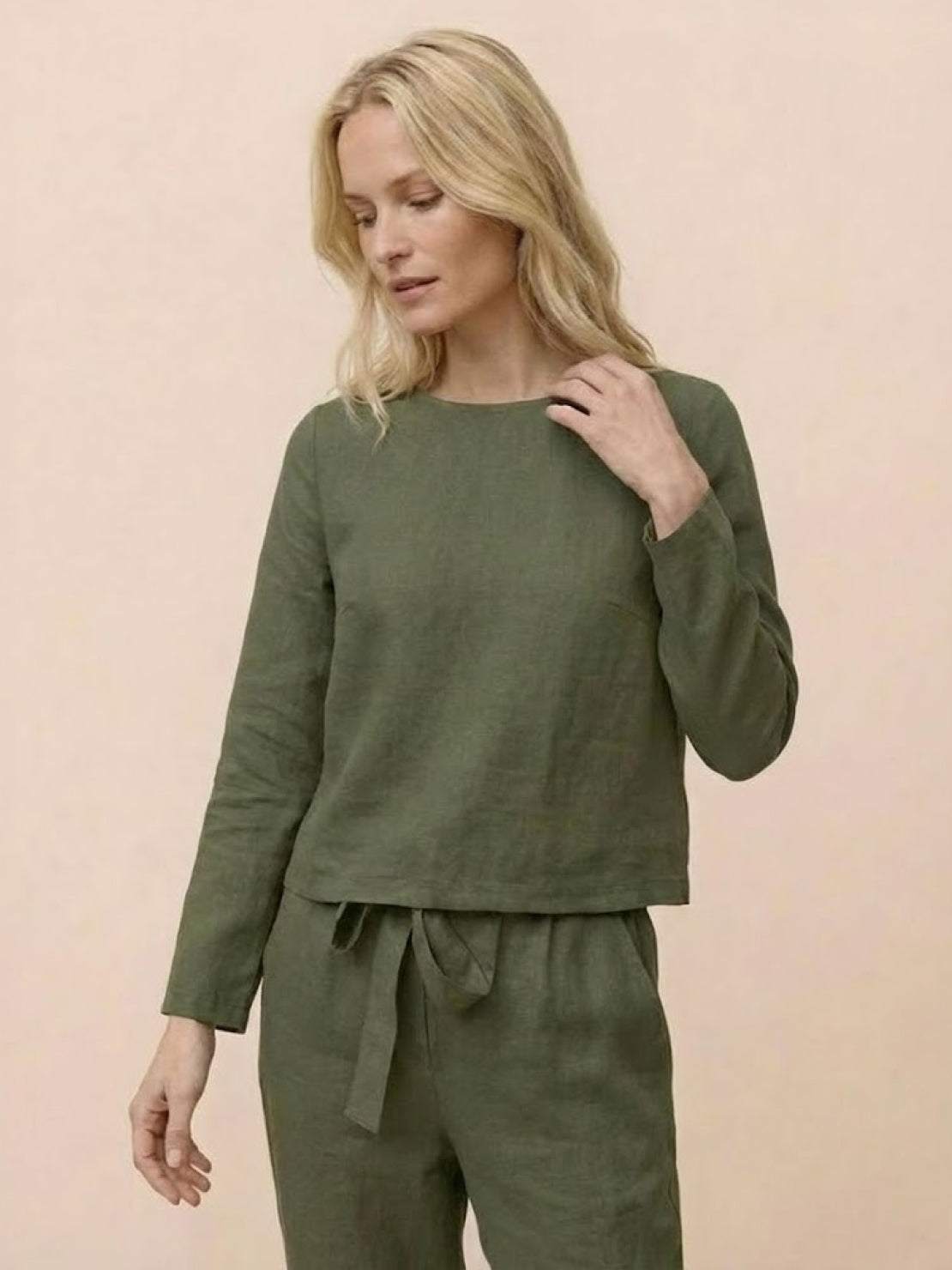 Cotton-linen monochrome relaxed longline top and wide-leg pants set for versatile casual wear