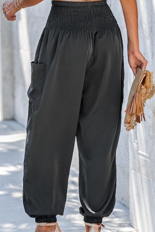 Boho Dreamer High-Waist elastic jogger pants in black with side pocket and gathered waistband and cuffs