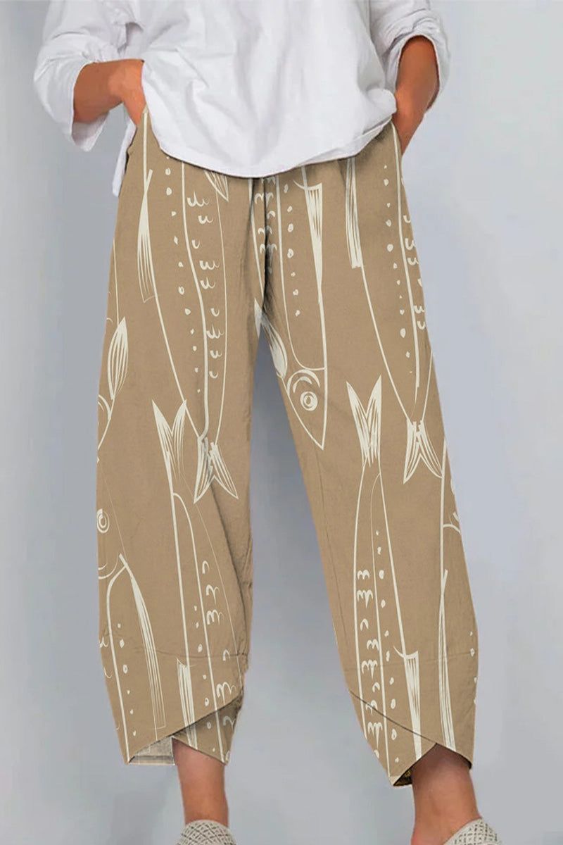Breathable cropped pants with artistic sardine pattern in beige, comfortable fit with side pockets and casual style