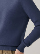 Lightweight Italian cashmere sweater with mock-neck and regular fit for elegant comfort