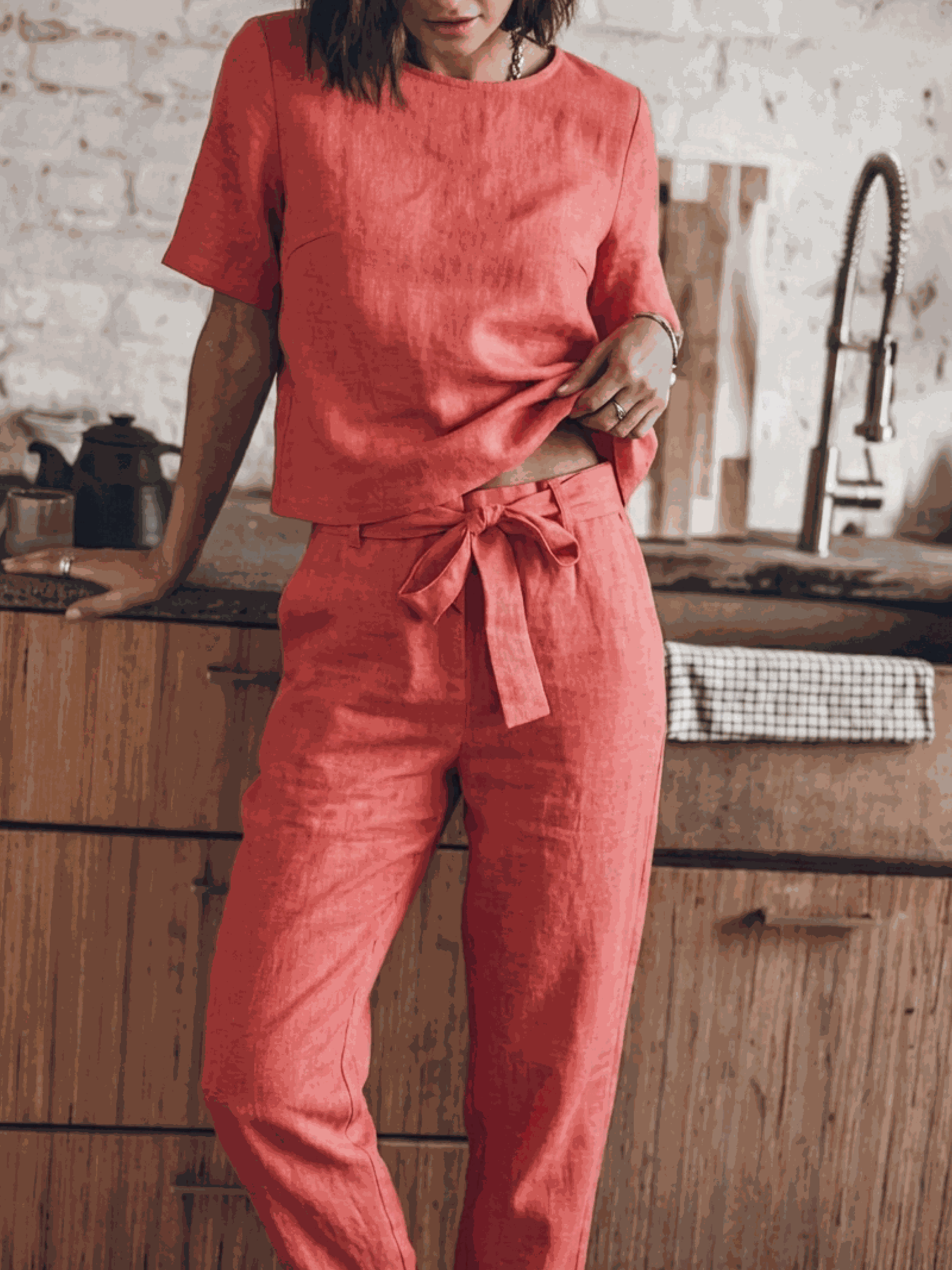Cotton-linen set in soft breathable fabric with relaxed short-sleeve top and straight-leg pants in monochrome tones