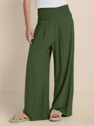 Green high-waist palazzo pants in breathable cotton linen blend with wide legs and pockets