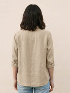 breathable vintage linen shirt in cotton-linen blend with casual chic style